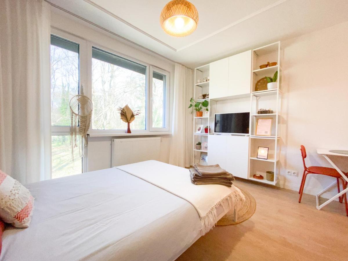 Apartament Fala Metro Sgh Klub Stodola Parking Parkview Fast Wifi Warsaw Exterior photo